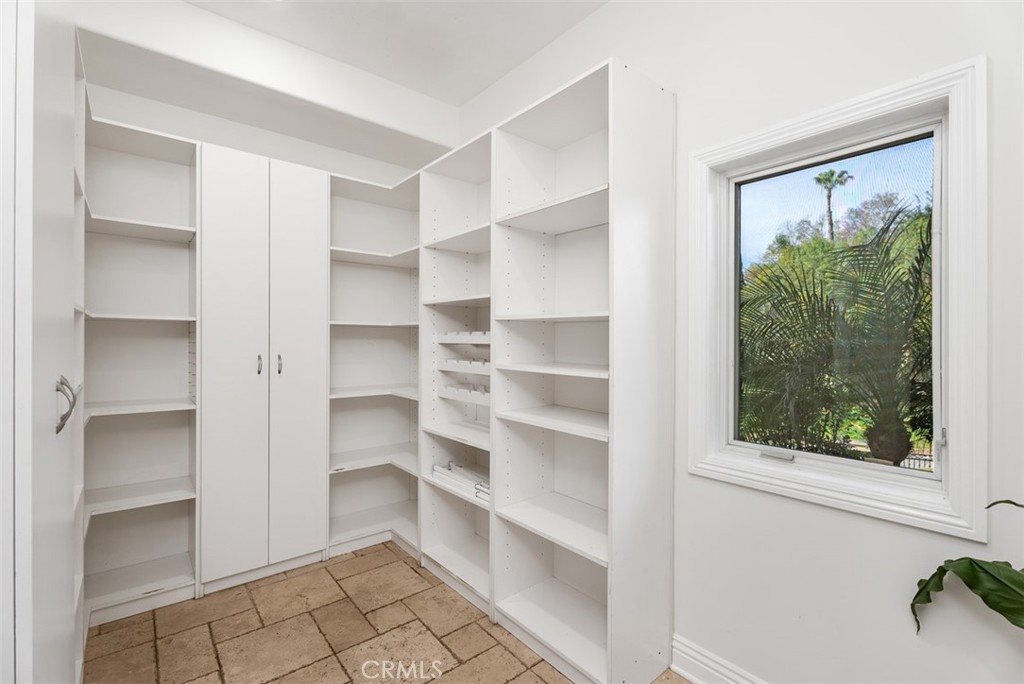 8684 Via Santa Cruz Avenue