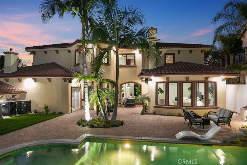 8684 Via Santa Cruz Avenue