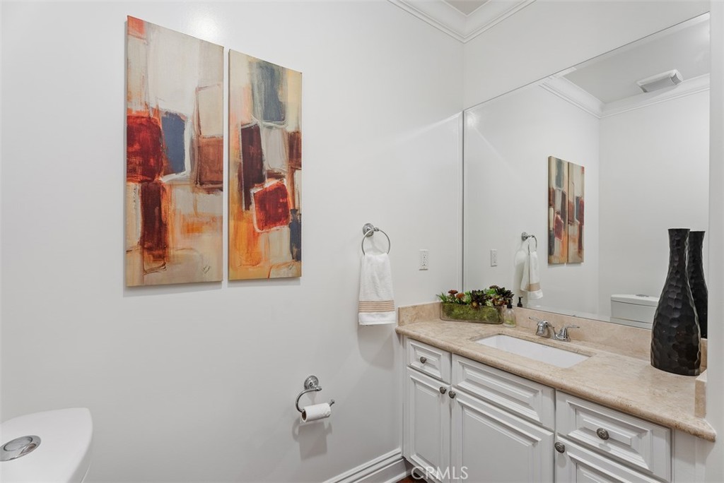 8684 Via Santa Cruz Avenue