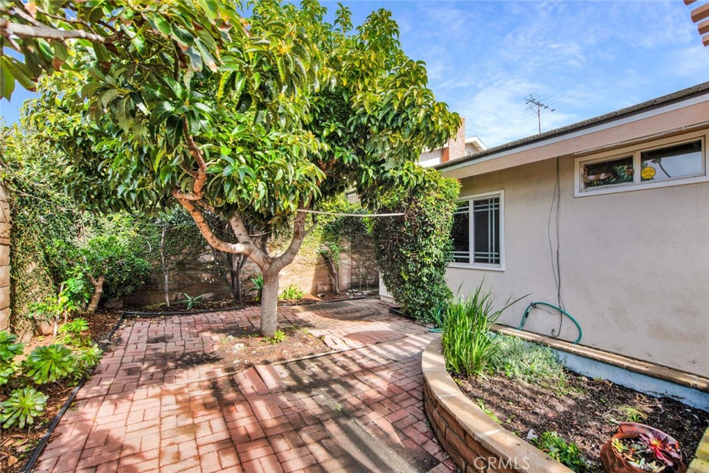 18595 Morongo Street