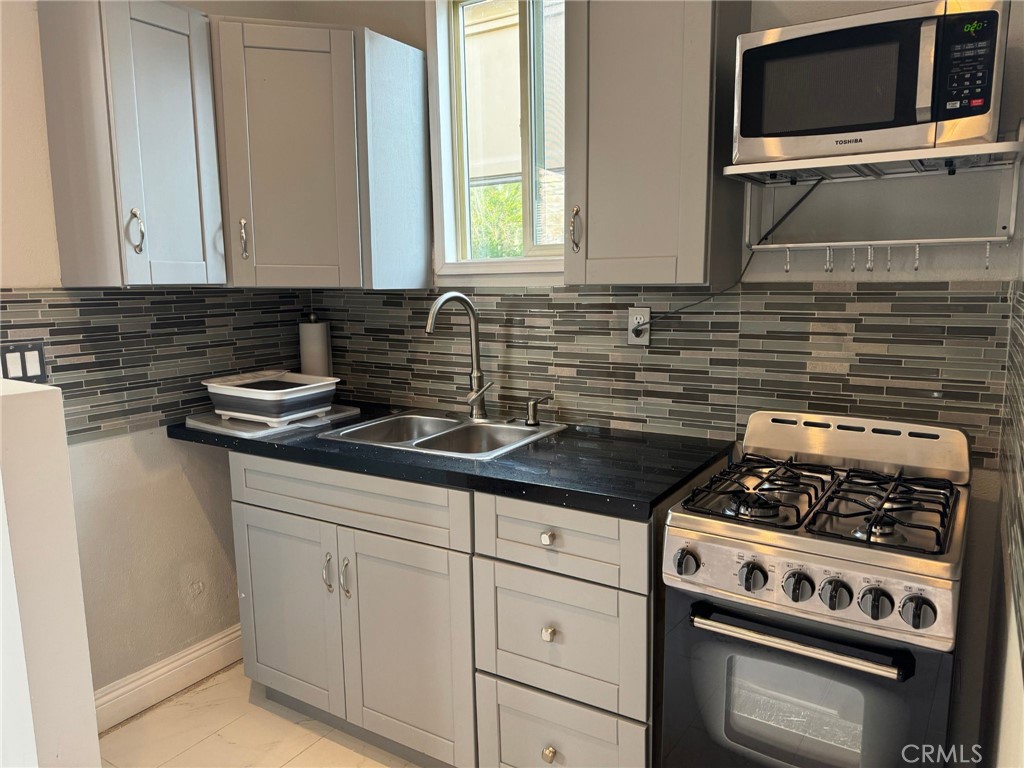 1627 Tustin Avenue B