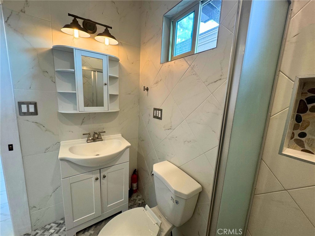 1627 Tustin Avenue B