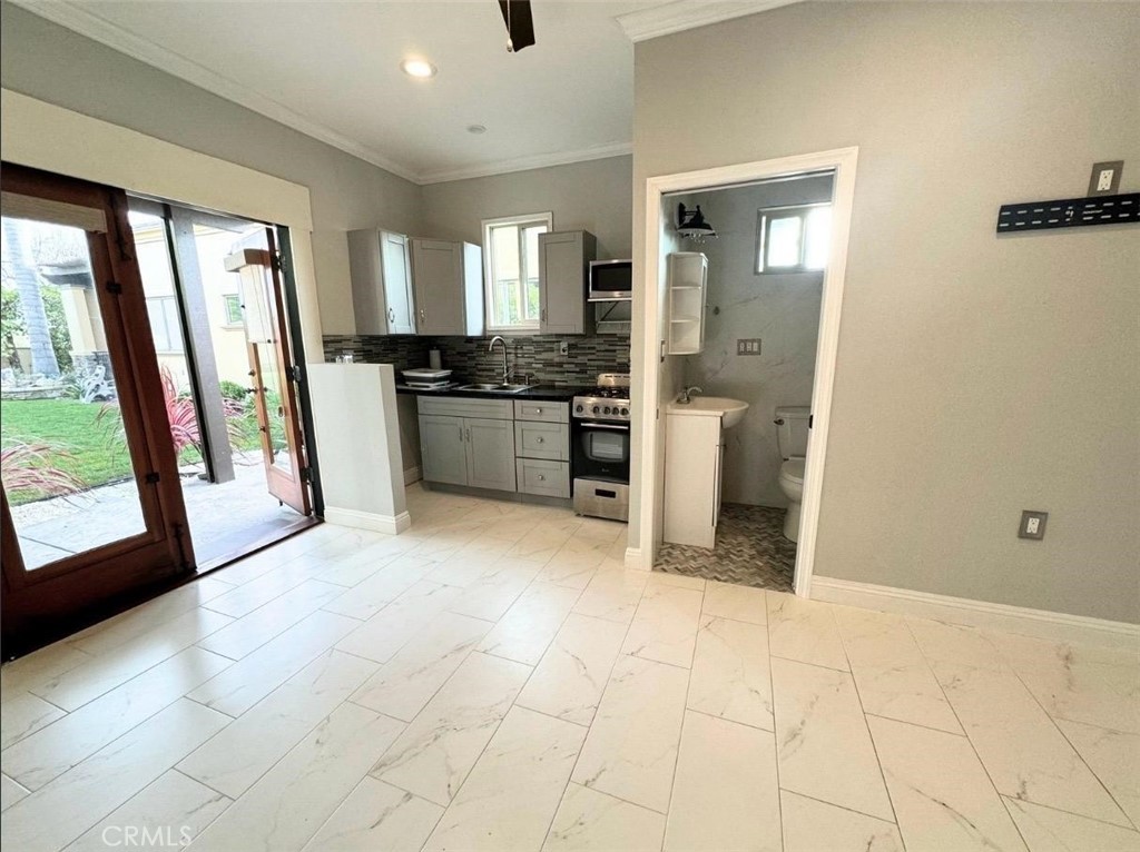 1627 Tustin Avenue B