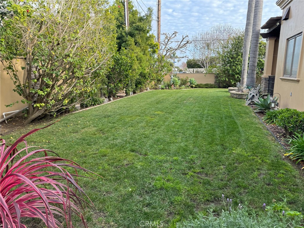 1627 Tustin Avenue B