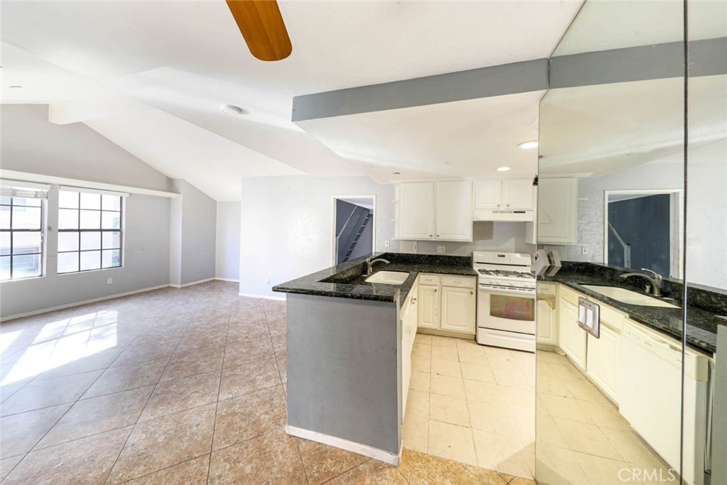 1066 Calle Del Cerro 1410