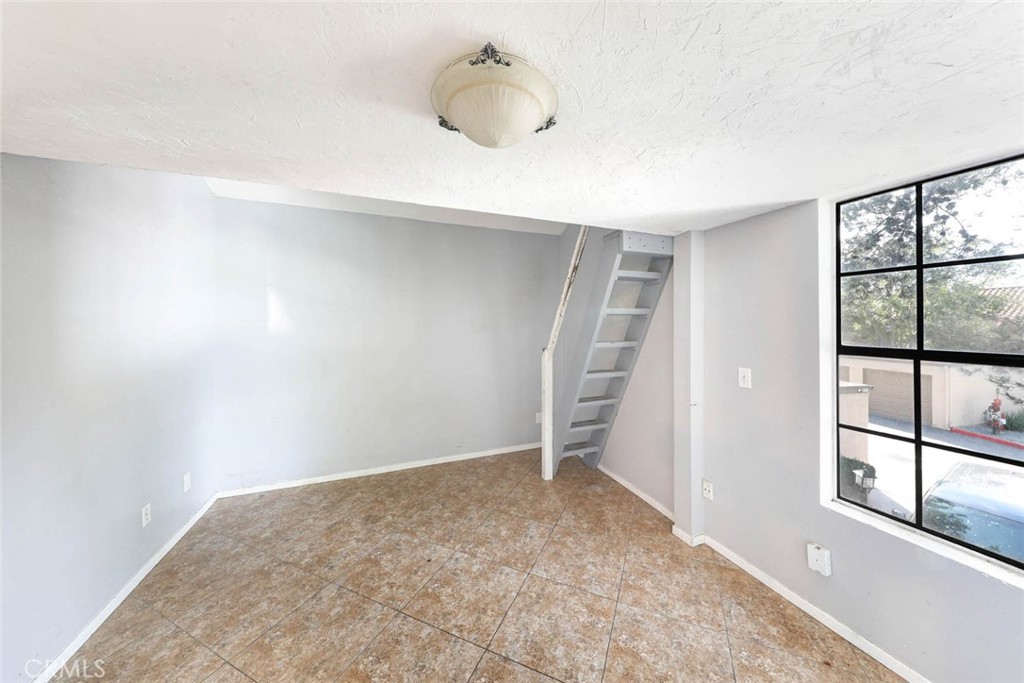 1066 Calle Del Cerro 1410