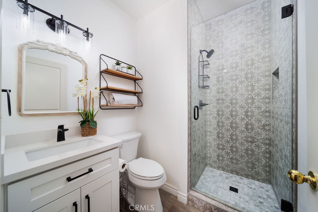 6617 Applewood Street