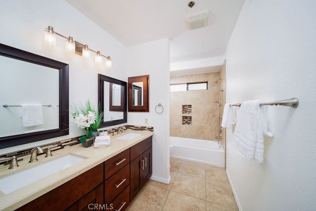 6617 Applewood Street