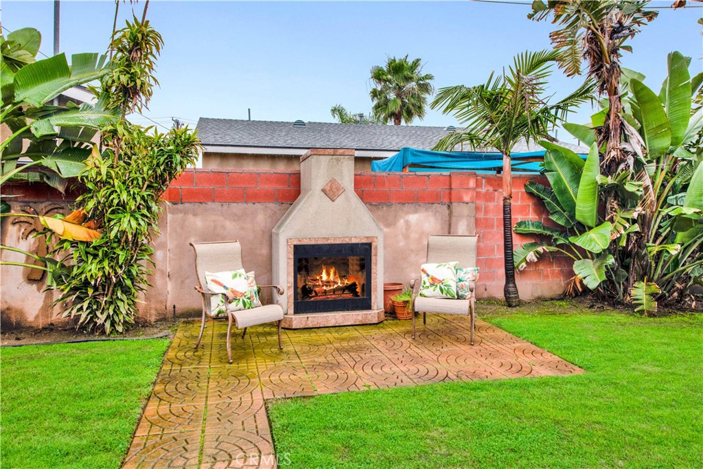 2210 W 9th Street