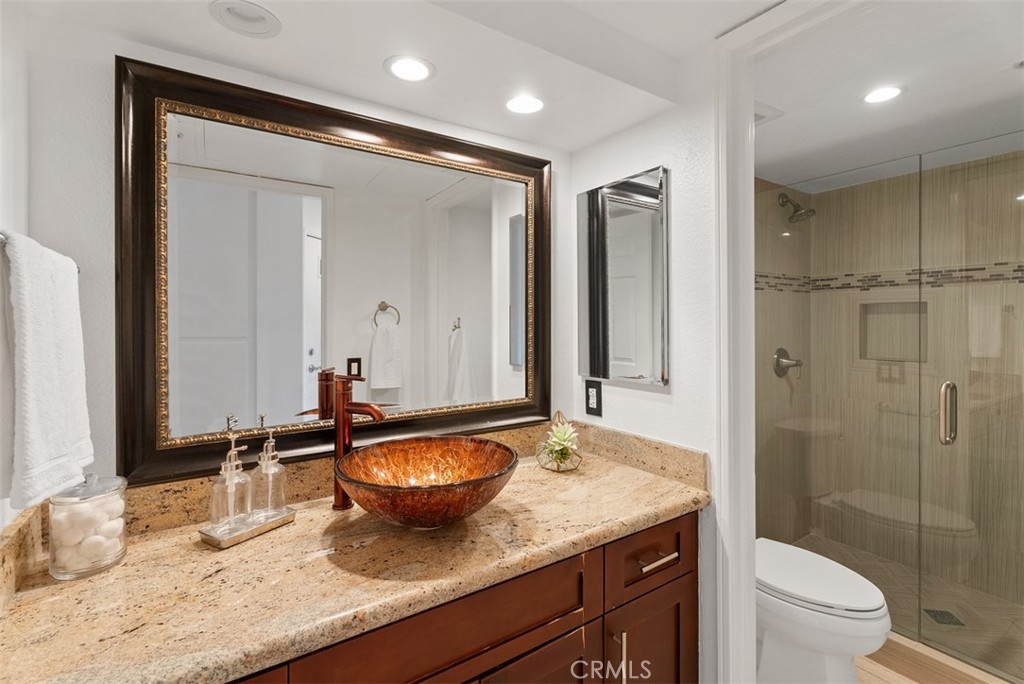 1200 Pacific Coast 321