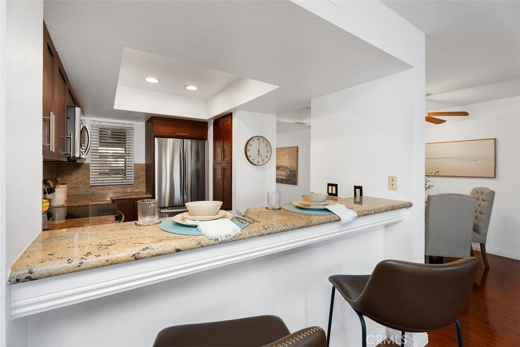 1200 Pacific Coast 321