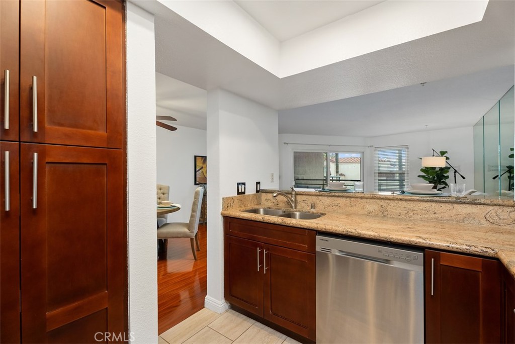 1200 Pacific Coast 321