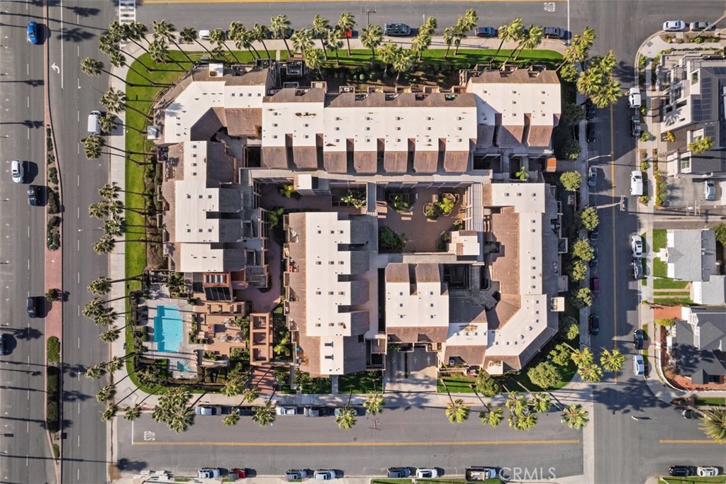 1200 Pacific Coast 321