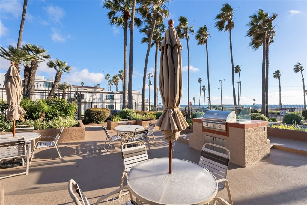 1200 Pacific Coast 321