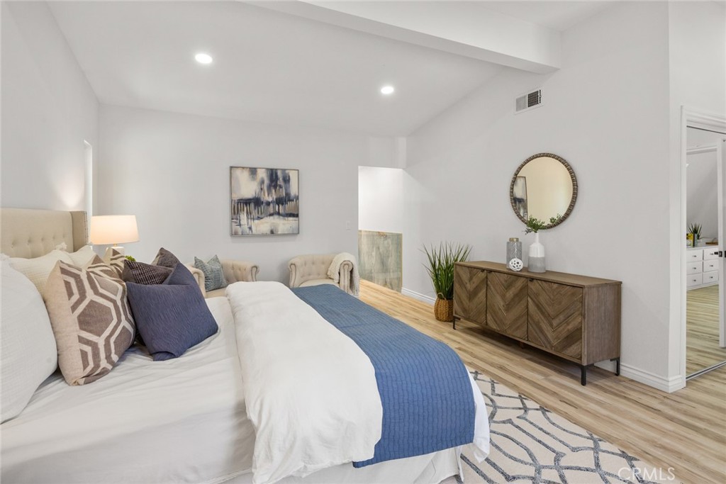 10272 Shadyridge Drive