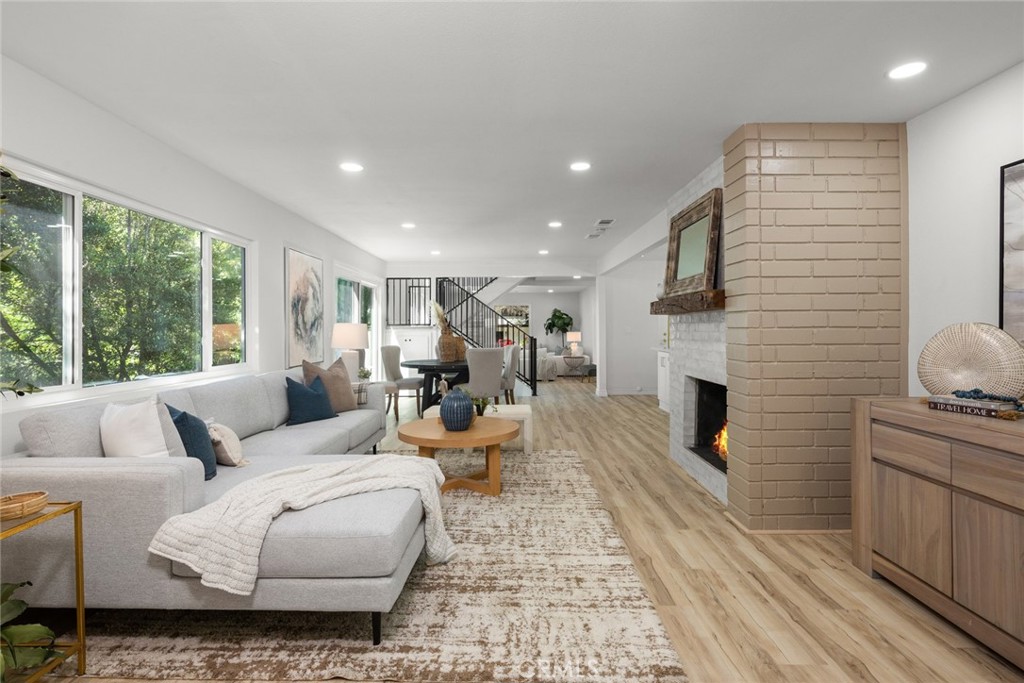 10272 Shadyridge Drive