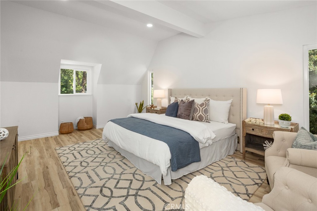 10272 Shadyridge Drive