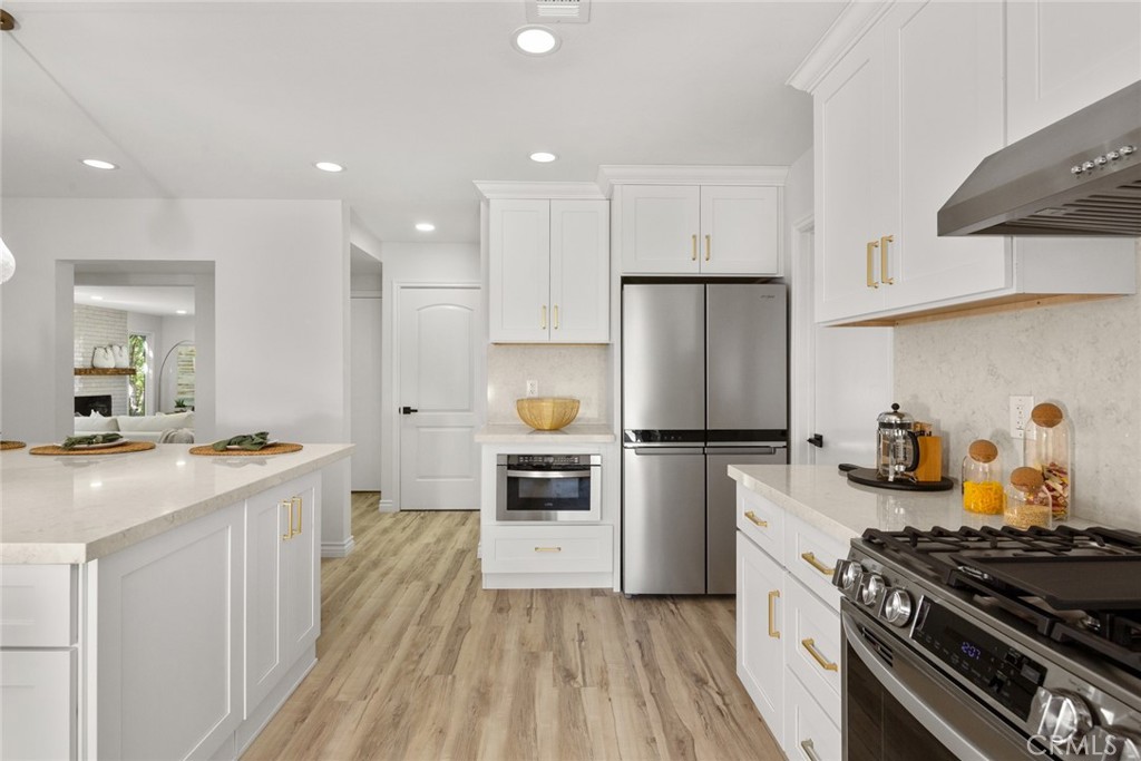 10272 Shadyridge Drive