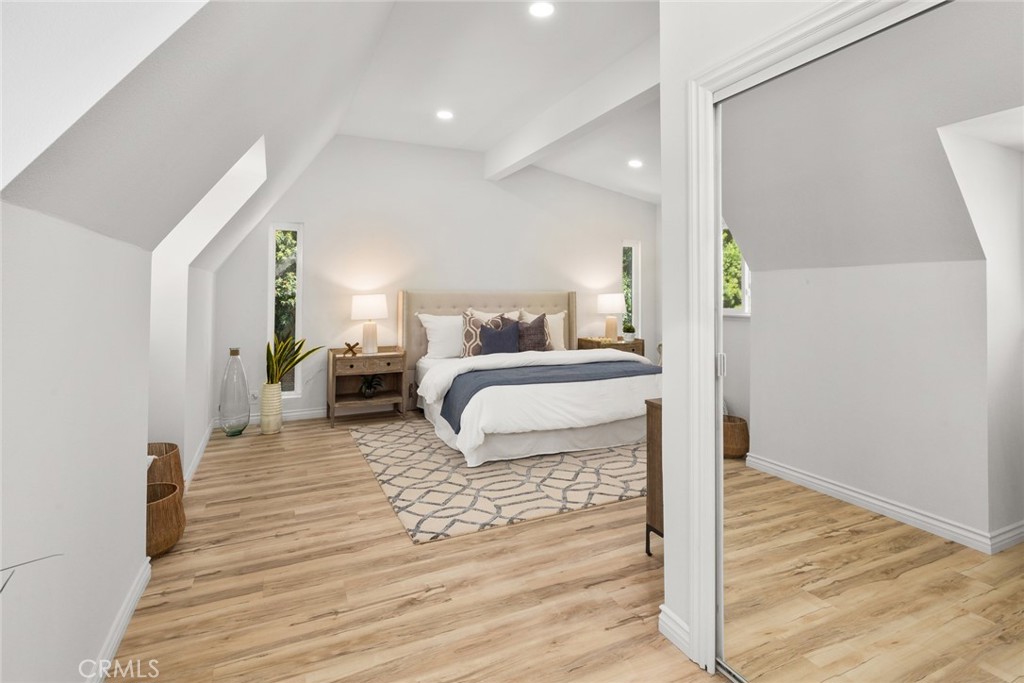 10272 Shadyridge Drive