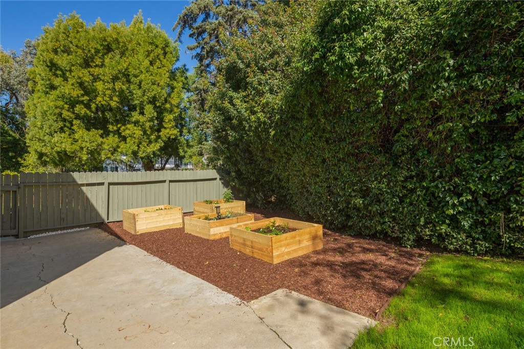 10272 Shadyridge Drive