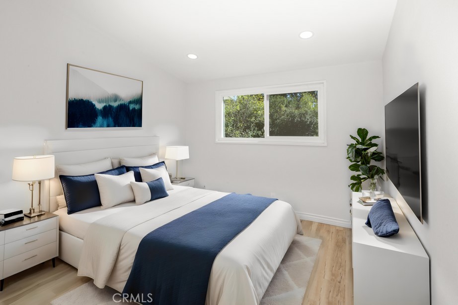 10272 Shadyridge Drive