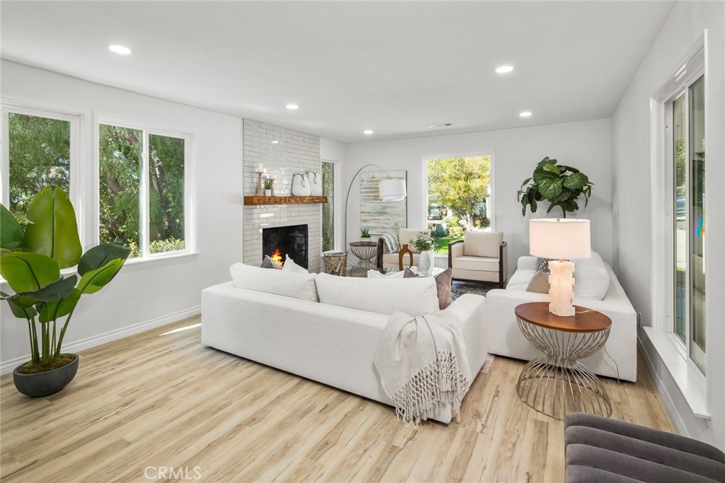 10272 Shadyridge Drive