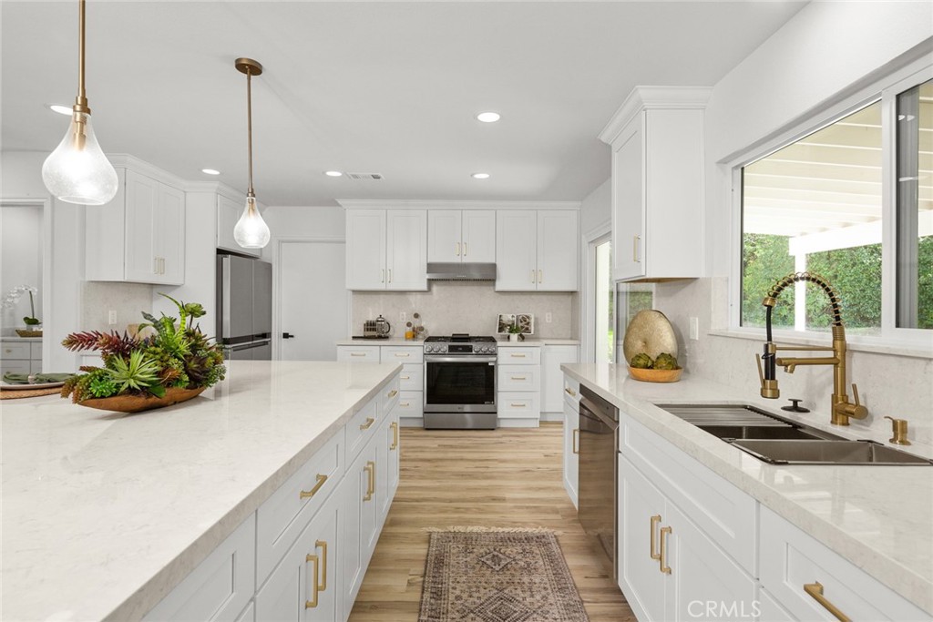 10272 Shadyridge Drive