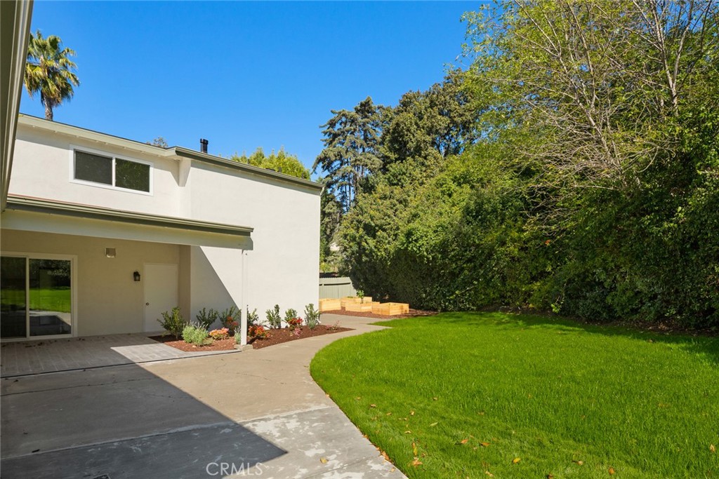 10272 Shadyridge Drive