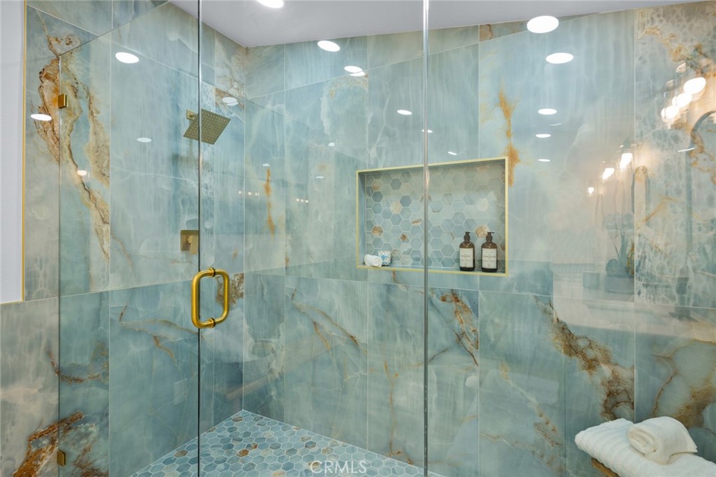 10272 Shadyridge Drive