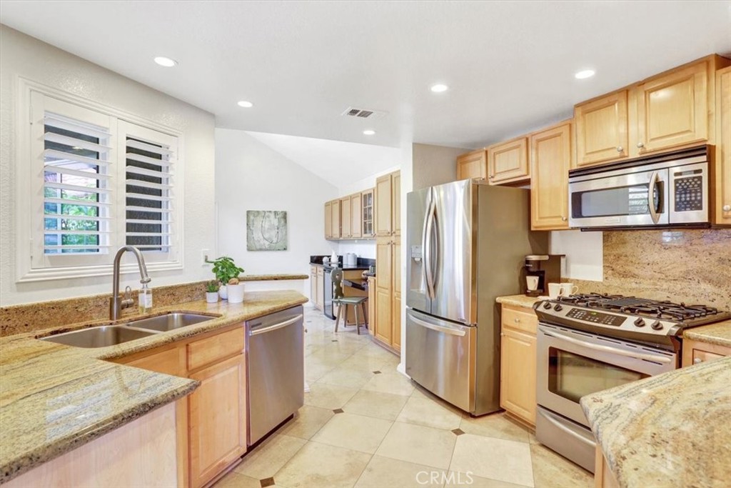 27355 Paseo La Serna