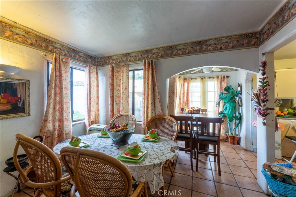 2567 E Jefferson Street