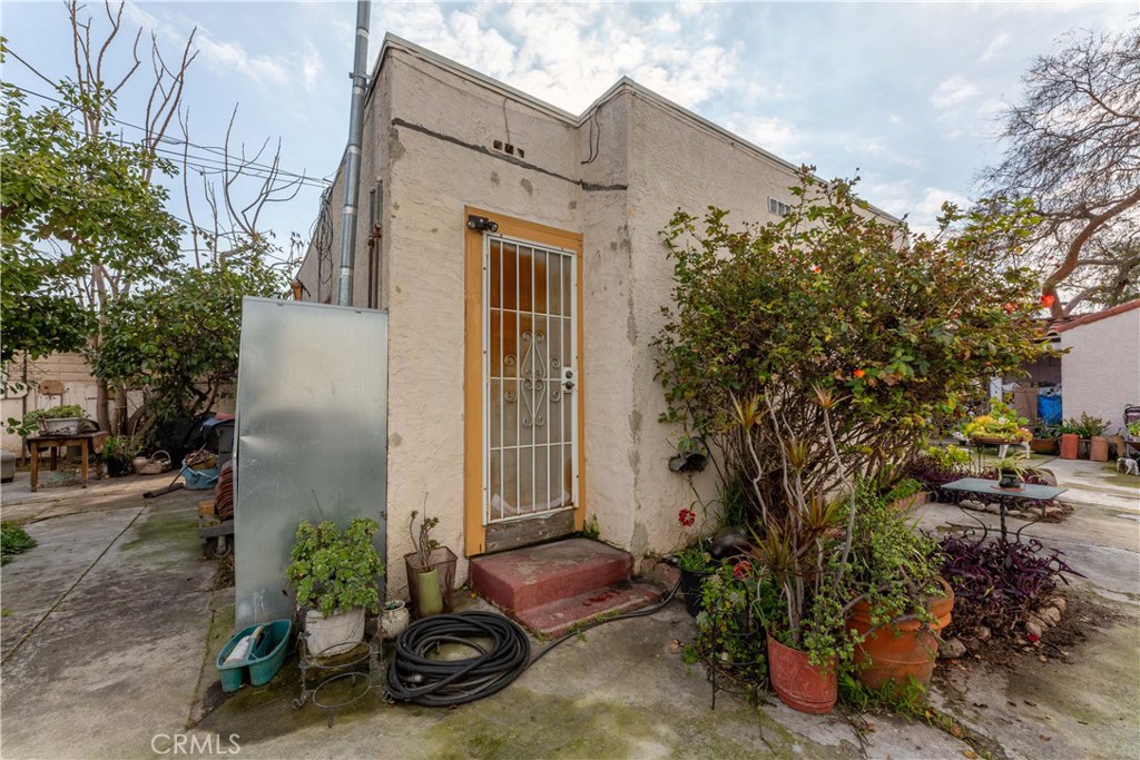 2567 E Jefferson Street