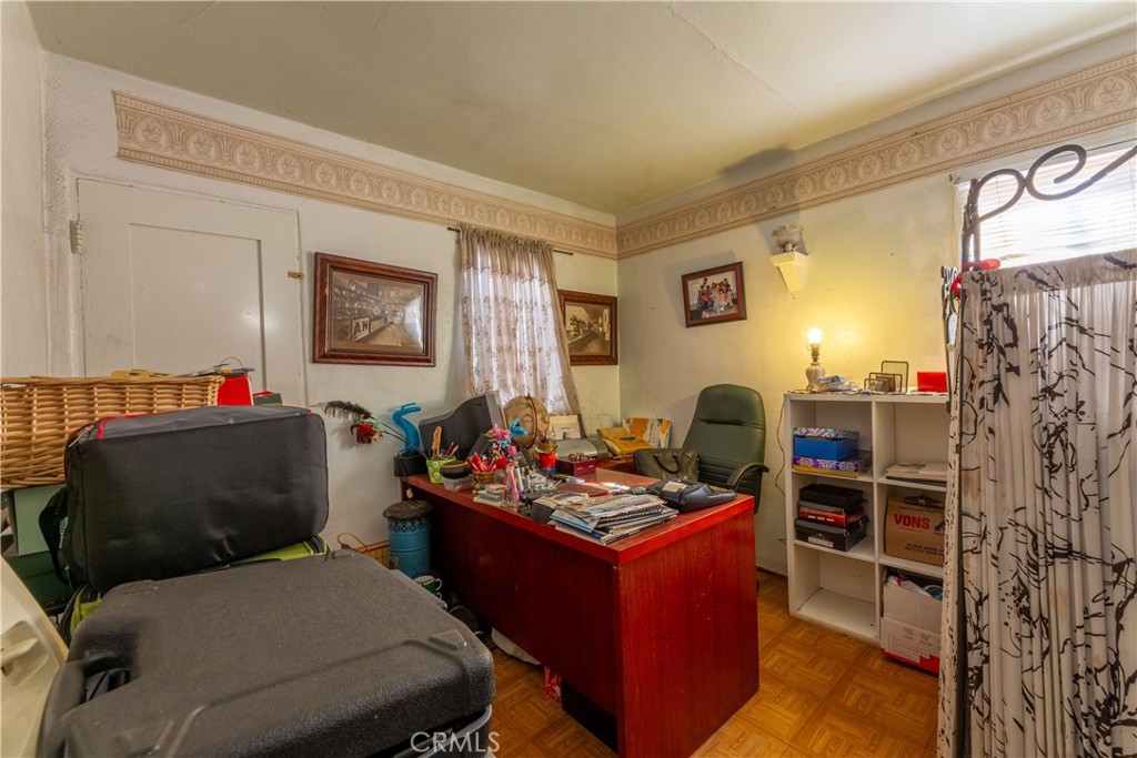 2567 E Jefferson Street