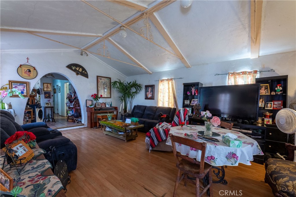 2567 E Jefferson Street