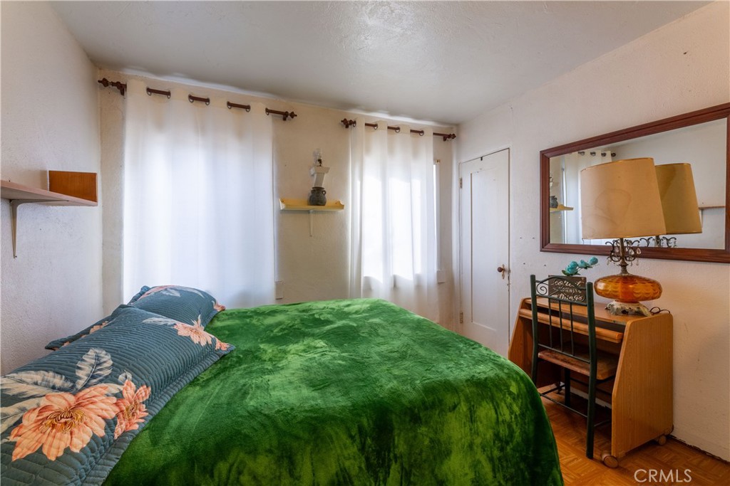 2567 E Jefferson Street