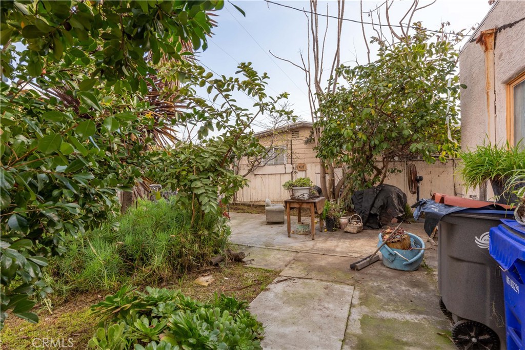 2567 E Jefferson Street