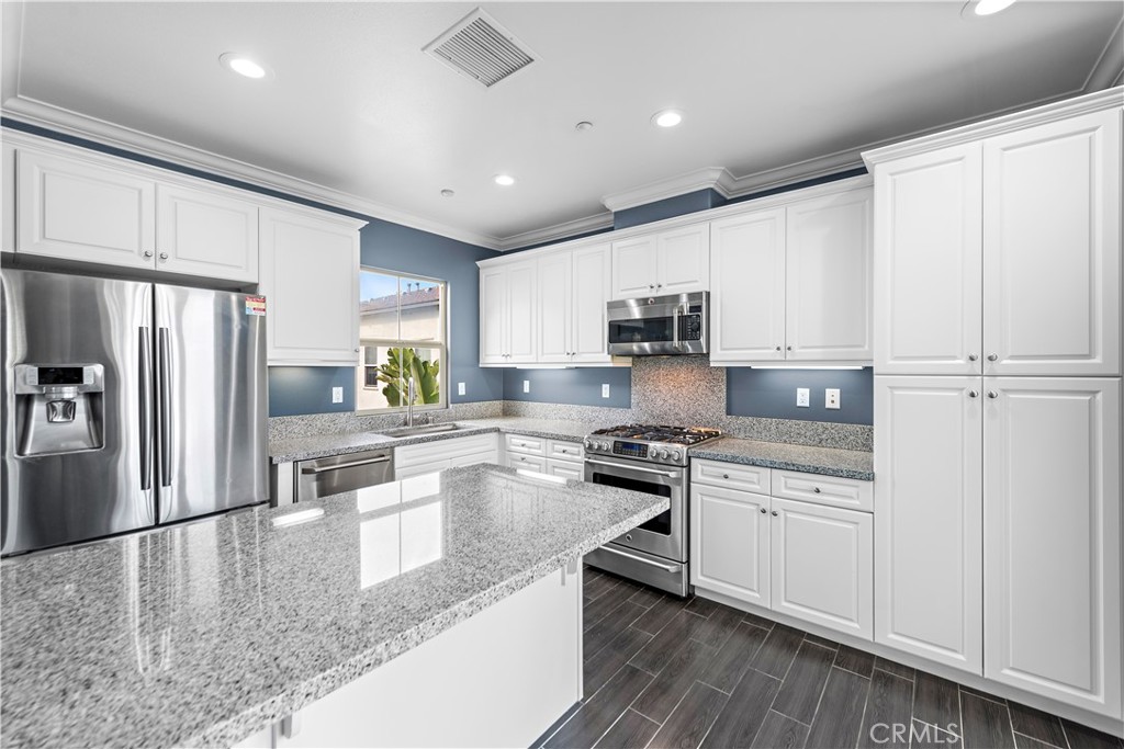 535 S Kroeger Street