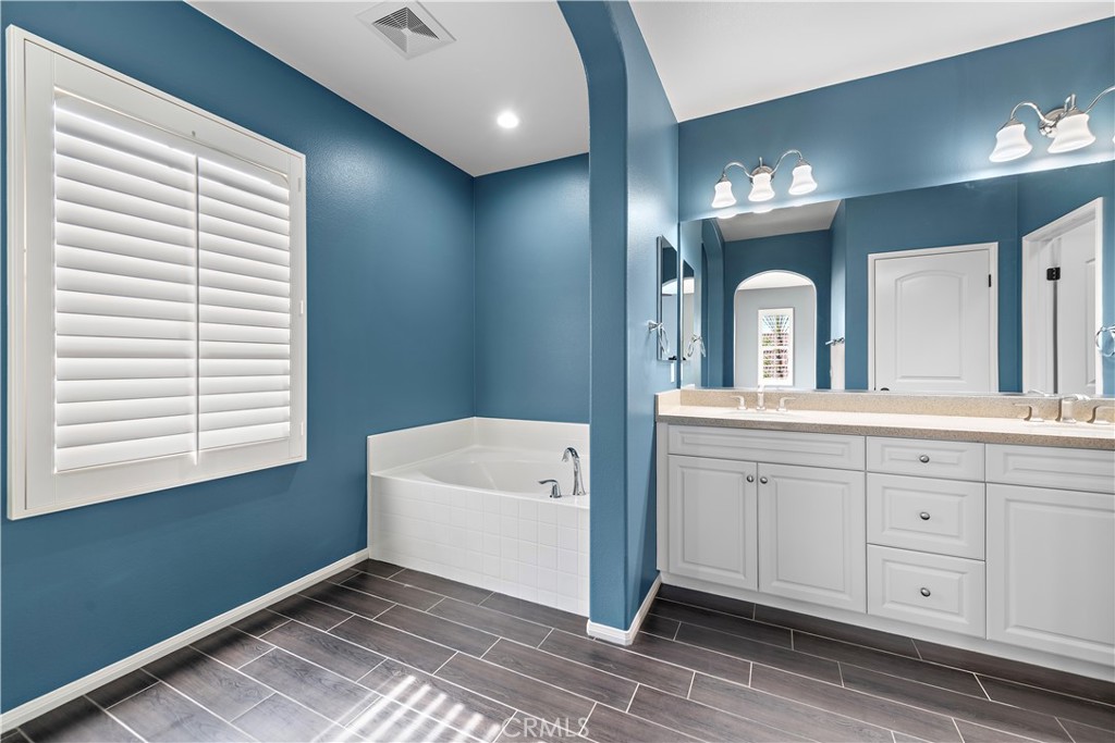 535 S Kroeger Street