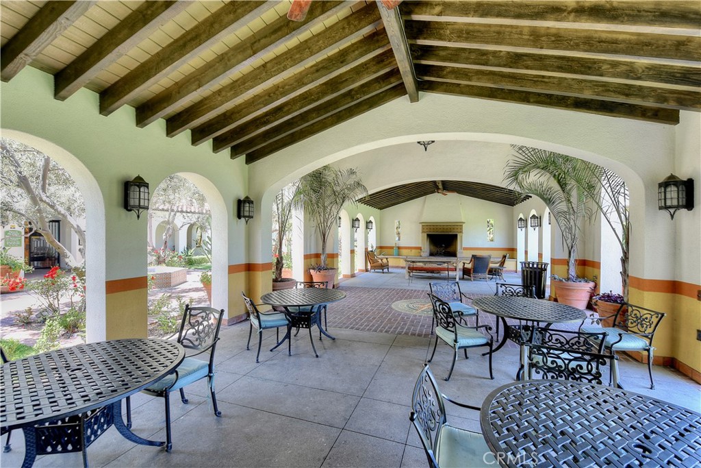 535 S Kroeger Street