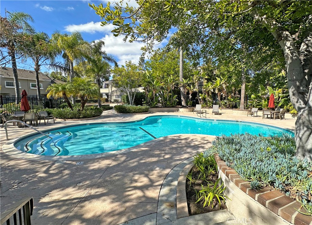 24470 Avenida De Los Ninos