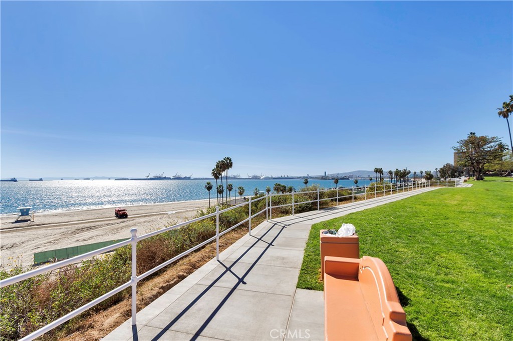 555 Maine Avenue 307