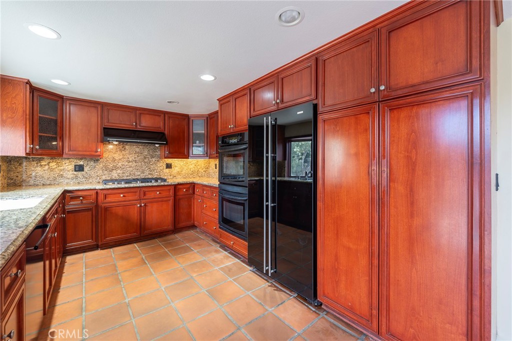 16801 SEA WITCH Lane