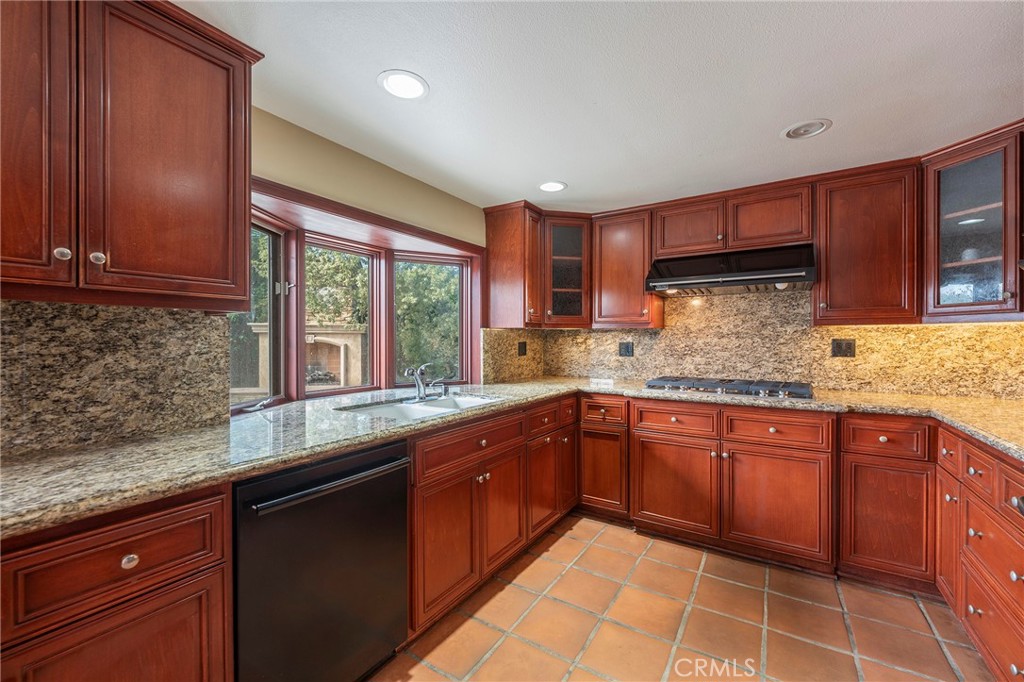 16801 SEA WITCH Lane