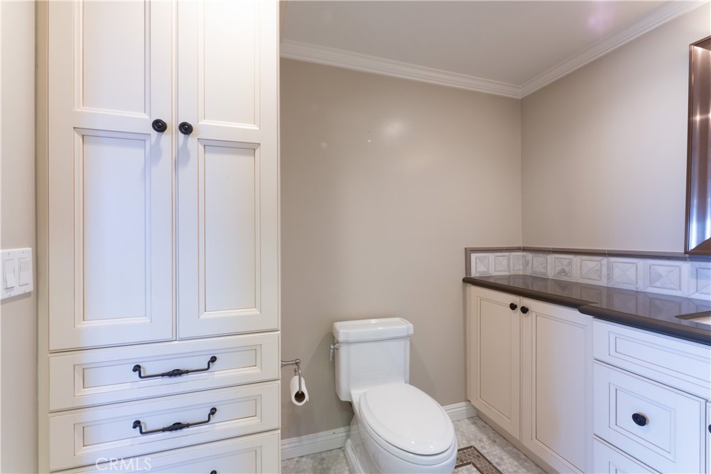 201 Bay Shore Avenue 305