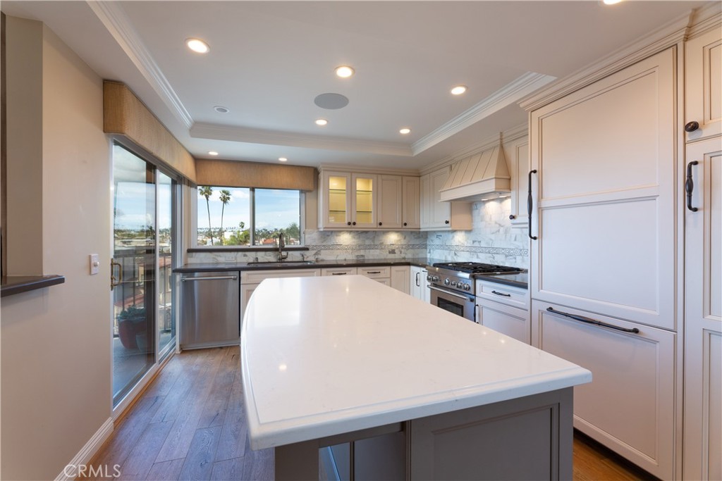 201 Bay Shore Avenue 305