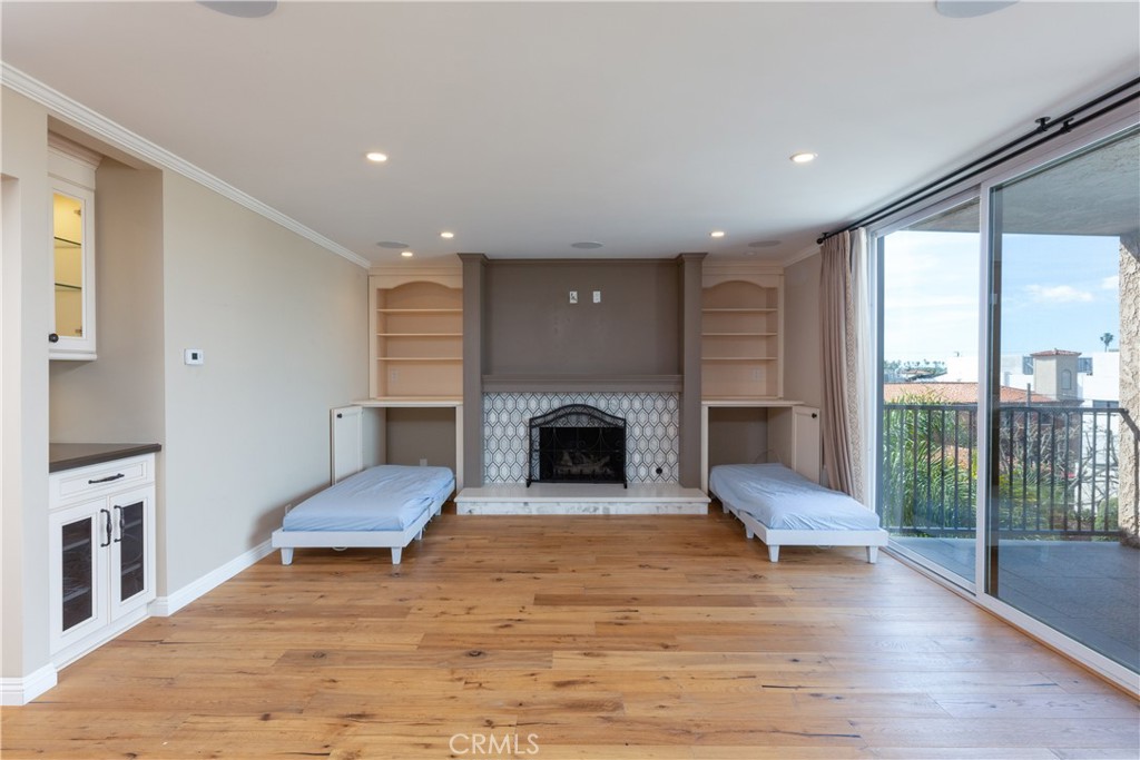 201 Bay Shore Avenue 305