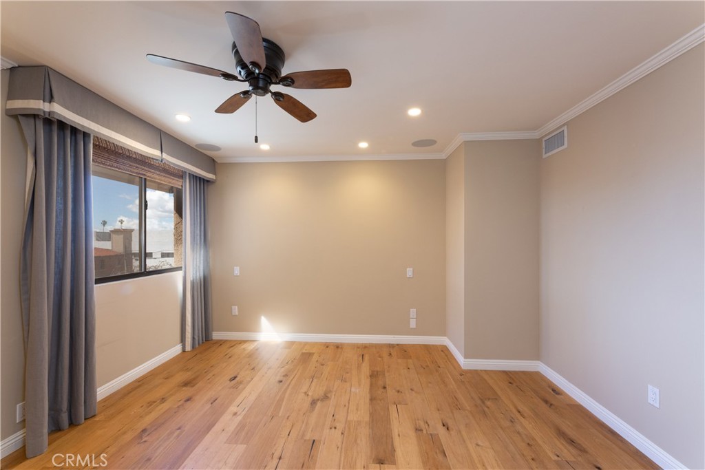 201 Bay Shore Avenue 305