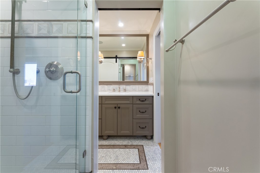 201 Bay Shore Avenue 305