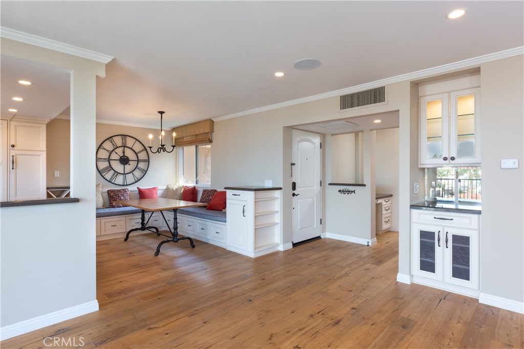 201 Bay Shore Avenue 305