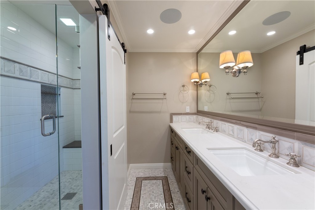 201 Bay Shore Avenue 305